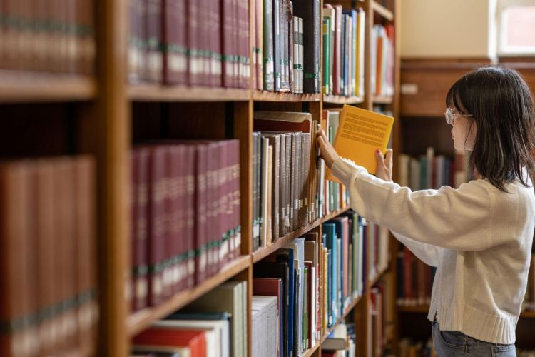 Strengthen your teaching with the Reading List Diversification Toolkit